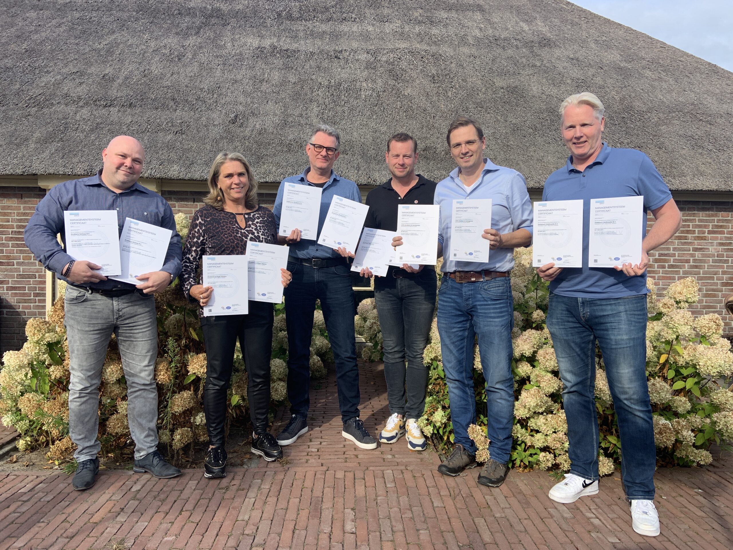Kersverse certificaten in handen